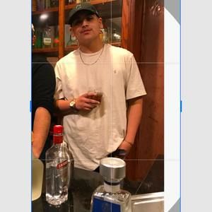 Meet your Posher, Jonathan